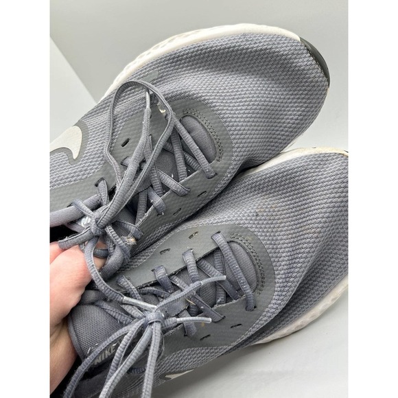 Nike Men’s Revelation 5 Running Athletic Shoes Size 12 main image 4